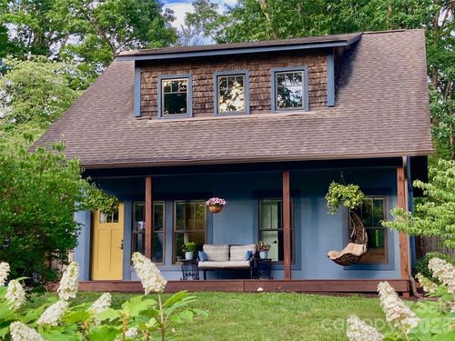 216 Hiawassee Ave, Black Mountain, NC, 28711-2825 | Card Image