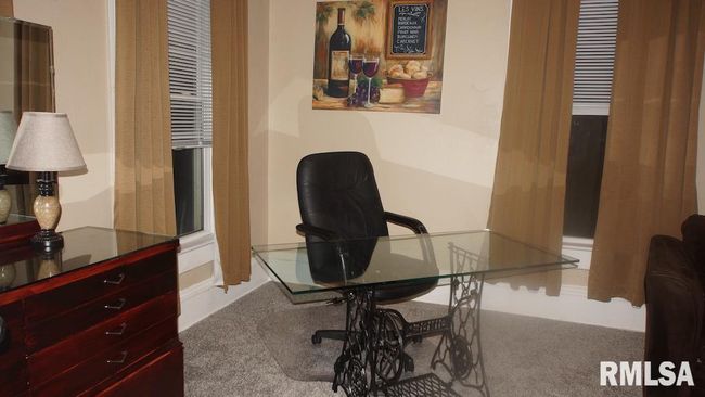 A - 2002 W 4 Th St, Condo with 1 bedrooms, 1 bathrooms and 1 parking in Davenport IA | Image 13