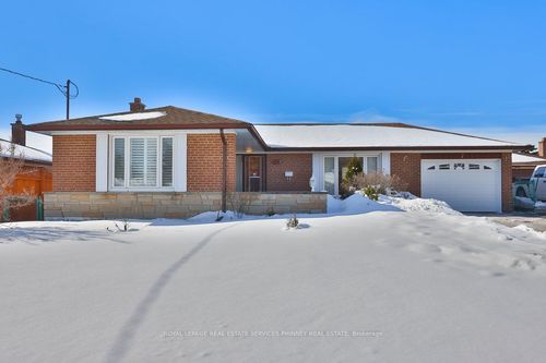 7 Roseglen Cres, North York, ON, M3N1G7 | Card Image