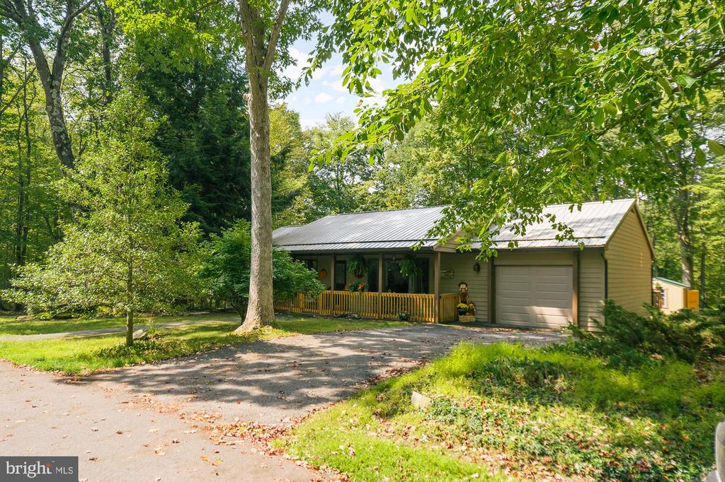 Laurel Cir, Terra Alta, WV 26764