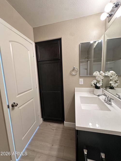 1836 N 77th Gln, Phoenix, AZ, 85035-5056 | Card Image