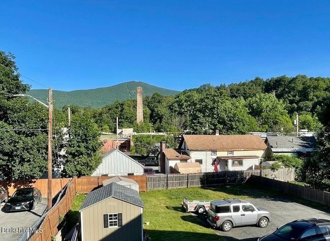 47 Commercial St, Home with 6 bedrooms, 5 bathrooms and 6 parking in Adams MA | Image 16