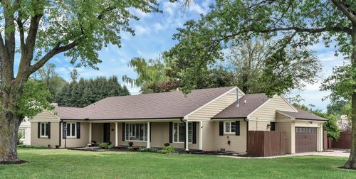 28 S Colonial Ct, Eastborough, KS, 67207-1049 | Card Image