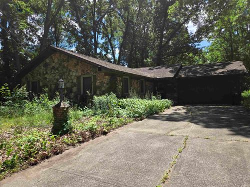 18304 Cypress Dr, South Bend, IN, 46637-4611 | Card Image