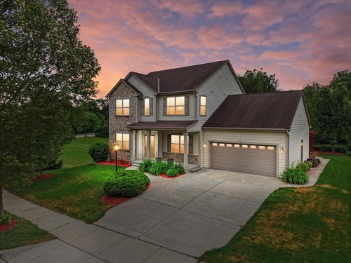 2005 Patrick Lane, Waukesha, WI, 53188 | Card Image