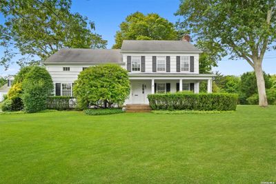 50 Bellport Lane | Image 1