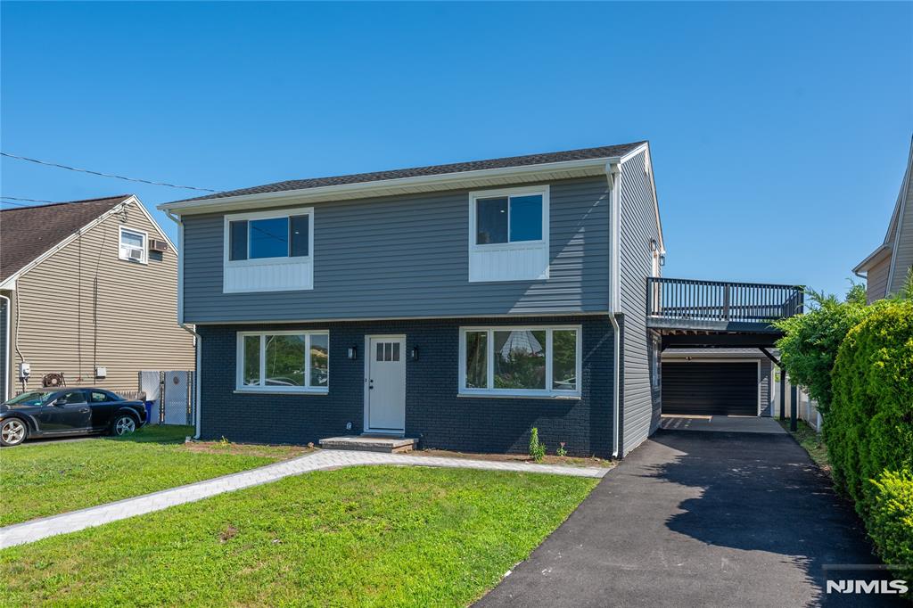 Residential in Saddle Brook 2