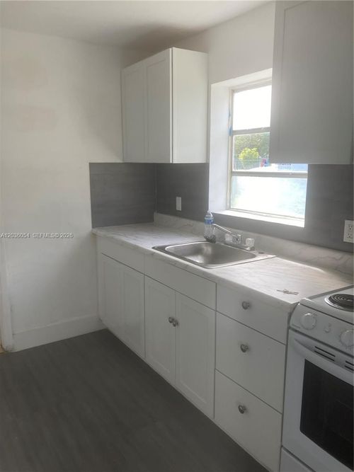 10682-10680 Sw 172nd St, Miami, FL, 33157-4142 | Card Image
