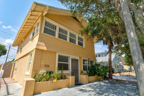 723 7th Ave N, St Petersburg, FL, 33701-6242 | Card Image