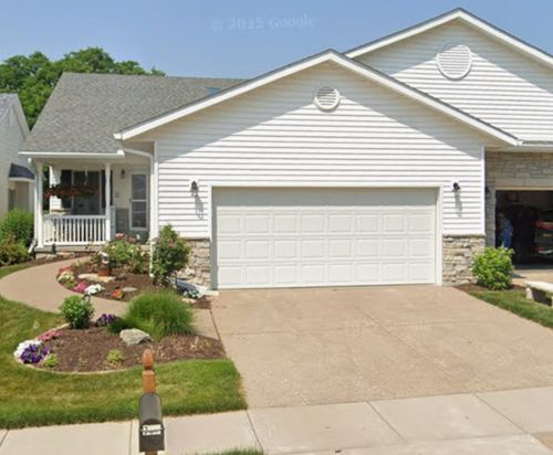 702 Wells Fargo Trl, Le Claire, IA, 52753-9229 | Card Image