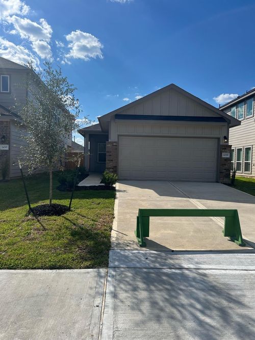 526 Emerald Thicket Ln, Huffman, TX, 77336-1595 | Card Image