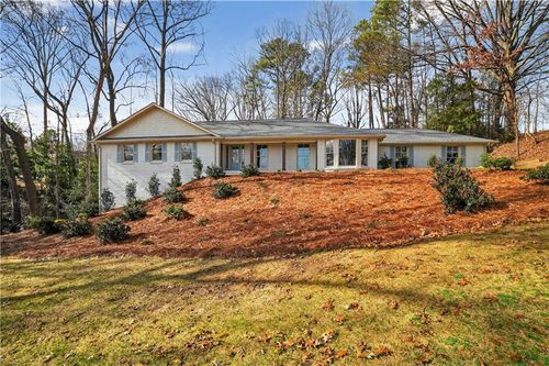 12080 Mountain Laurel Dr, Roswell, GA, 30075-1220 | Card Image