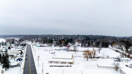 6415 W Houghton Lake Dr, Houghton Lake, MI, 48629-9707 | Card Image