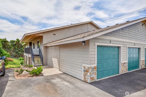 4-520 11th St Ne, East Wenatchee, WA, 98802-4275 | Card Image