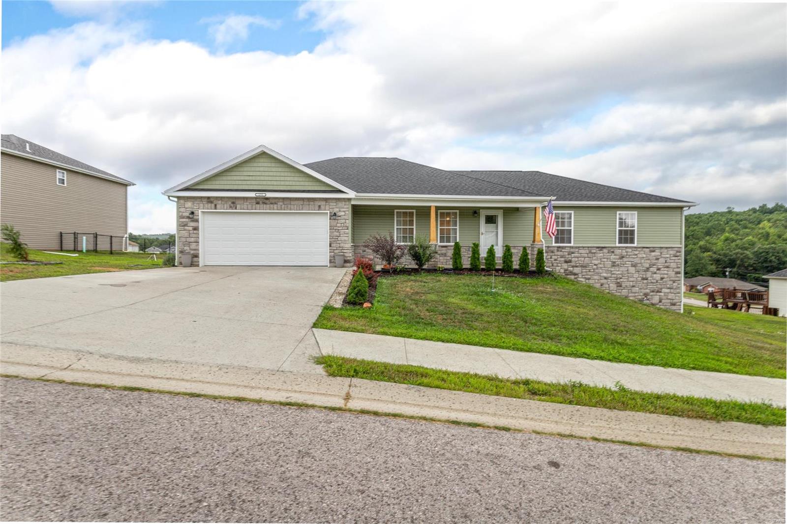 Ridgeview Dr, Saint Robert, MO 65584