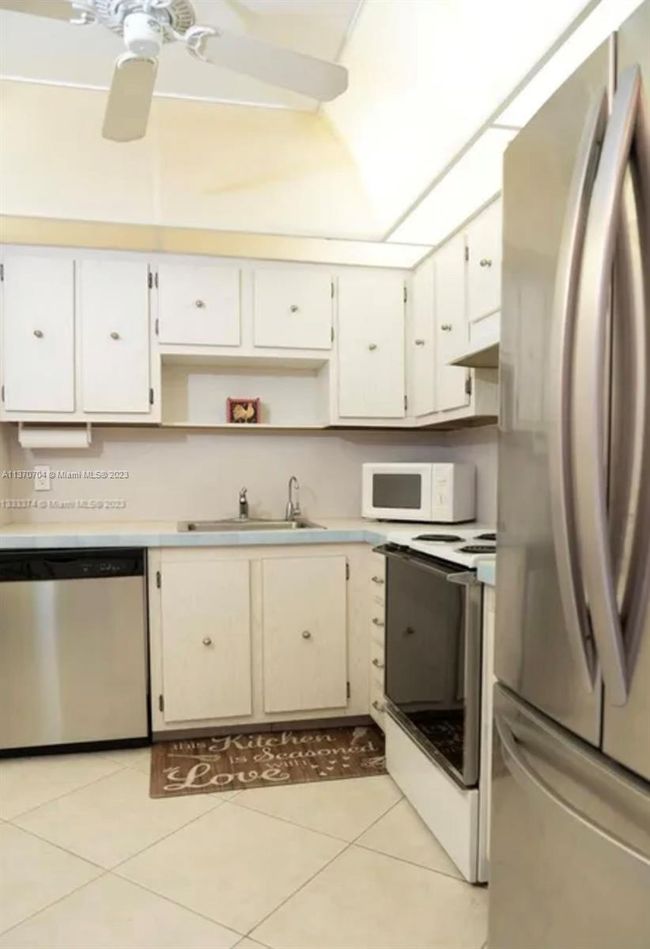 APT-1709 - 3800 S Ocean Dr, Condo with 1 bedrooms, 2 bathrooms and null parking in Hollywood FL | Image 14