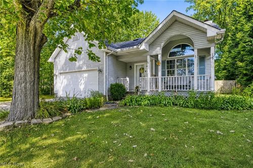 1355 Lake Vue Dr, Roaming Shores, OH, 44085-9756 | Card Image