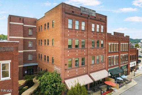 204-116 Tipton St, Johnson City, TN, 37604-5775 | Card Image