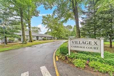 160E Carriage Court, Condo with 2 bedrooms, 2 bathrooms and null parking in Yorktown NY | Image 1