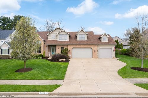 2043 Kingscote Circle Ne, North Canton, OH, 44720 | Card Image