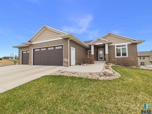 2416 E Tranquility Cir, Sioux Falls, SD, 57108-1607 | Card Image