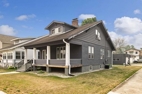 1517 16th Avenue, Menominee, MI, 49858 | Card Image