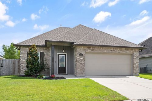 24245 Golden Shore Ave, Plaquemine, LA, 70764-5276 | Card Image