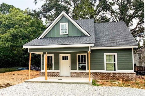 304 Cedar St, Social Circle, GA, 30025-3064 | Card Image