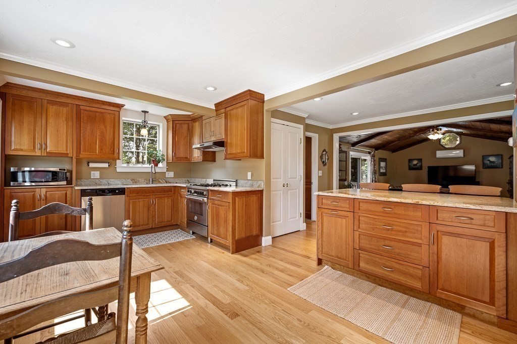 Oxford St, Auburn, MA 01501
