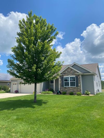 N8198 Woody Ln, House other with 3 bedrooms, 2 bathrooms and null parking in Ixonia WI | Image 2