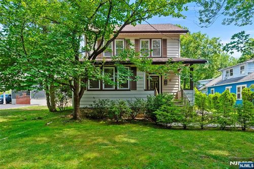 6 Dawes Ave, West Orange, NJ, 07052-2317 | Card Image