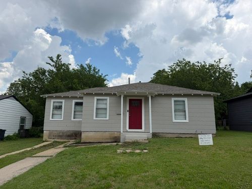2713 Hanger Ave, Fort Worth, TX, 76105-3936 | Card Image