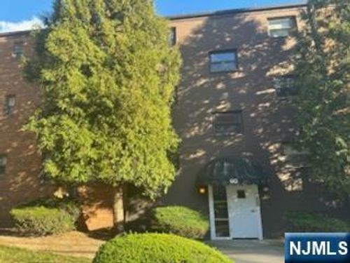 60 Vanderbeck, Hackensack, NJ, 07601 | Card Image
