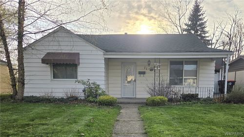 71 4th Ave, Lancaster, NY, 14086-3009 | Card Image