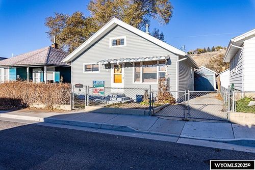 816 Center St, Rock Springs, WY, 82901-5905 | Card Image