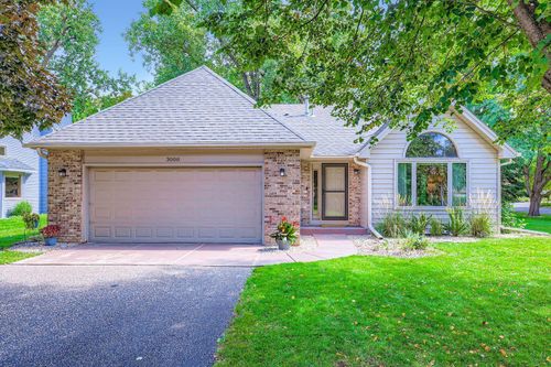 3000 Ontario Rd, Little Canada, MN, 55117-1243 | Card Image