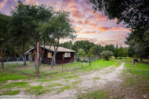 5932 Fredricks Rd, Sebastopol, CA, 95472-5641 | Card Image