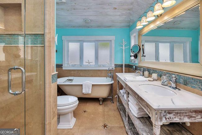 1129 College St, House other with 2 bedrooms, 2 bathrooms and 3 parking in Saint Simons Is GA | Image 16