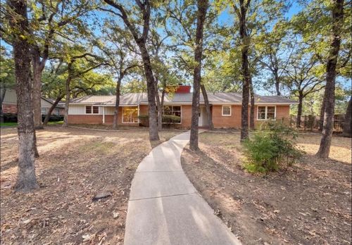 1725 Danciger Dr, Fort Worth, TX, 76112 | Card Image