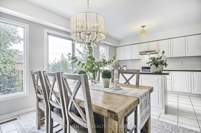 7 Bridlepath St, House attached with 3 bedrooms, 4 bathrooms and 3 parking in Richmond Hill ON | Image 15