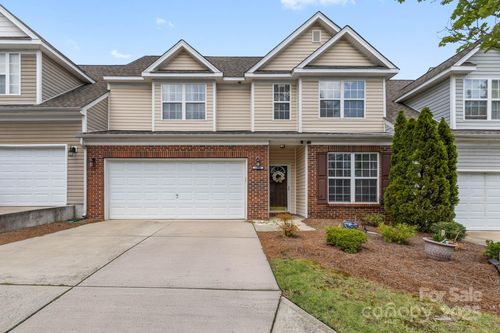 10906 Stone Trail Rd, Charlotte, NC, 28213-6832 | Card Image