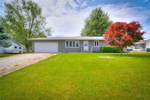 635 E North St, Warrensburg, IL, 62573-2160 | Card Image