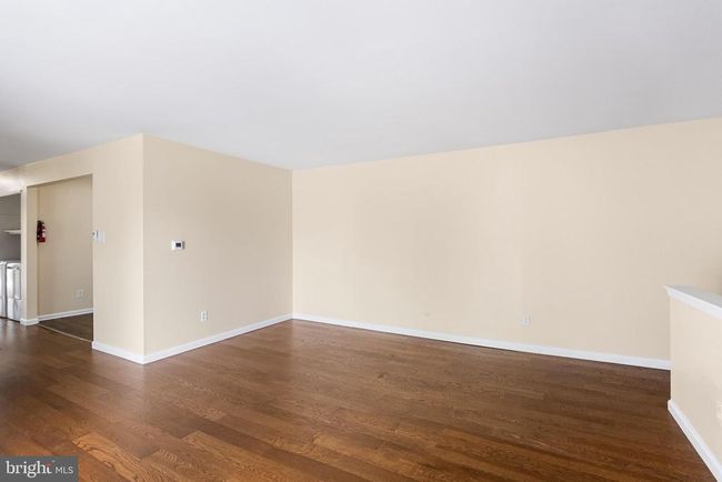 APT-4M7 - 275 Green St, Condo with 2 bedrooms, 1 bathrooms and null parking in BEVERLY NJ | Image 7
