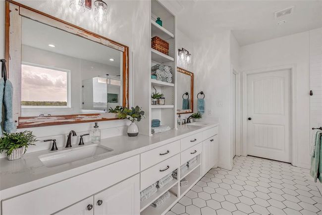 2181 Fm 166, House other with 4 bedrooms, 3 bathrooms and 2 parking in Caldwell TX | Image 14