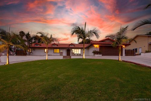 704 Matagual Dr, Vista, CA, 92081-6613 | Card Image