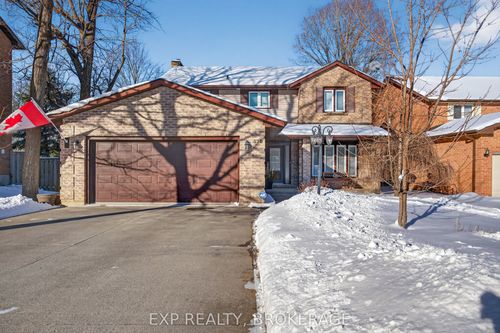 578 Sycamore St, Kingston, ON, K7M7L8 | Card Image
