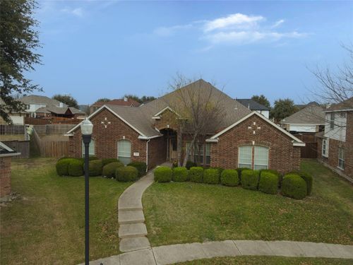 819 Paisley Ln, Red Oak, TX, 75154-8868 | Card Image