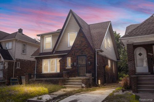 8335 Wisconsin St, Detroit, MI, 48204-5515 | Card Image
