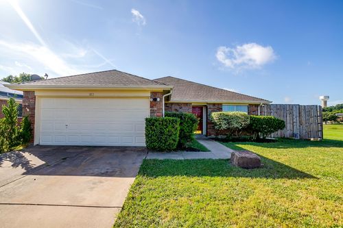 813 Sage Cir, Burleson, TX, 76028-7398 | Card Image