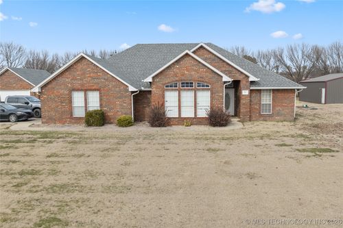 84 Glenway St, Ardmore, OK, 73401-7780 | Card Image